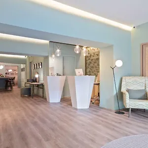 https://via-augusta.topbarcelonahotels.com